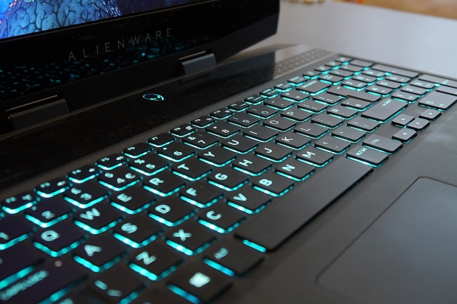 Alienware m15 – Egy másik millió forintos laptop